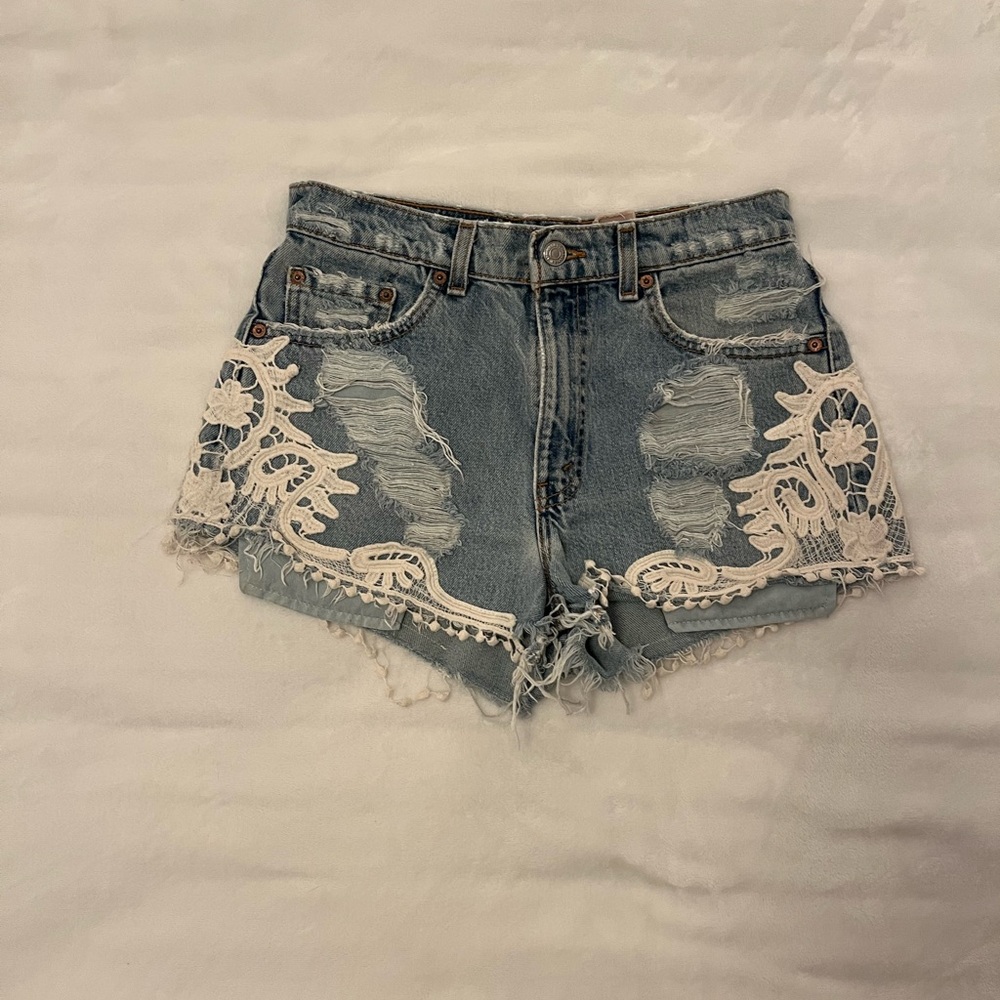 Vintage Levi’s shorts
